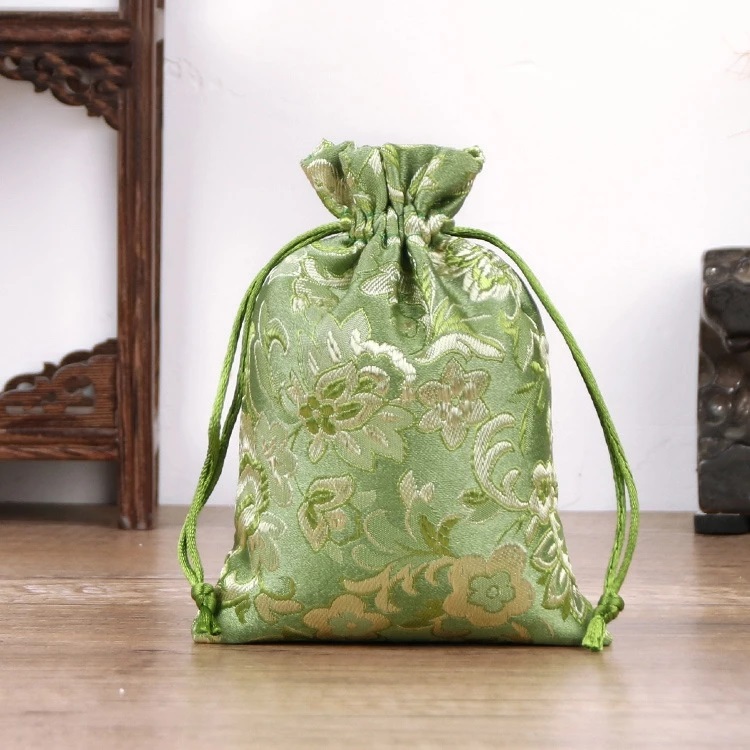 Túi gấm tài lộc đựng trang sức thêu hoa văn