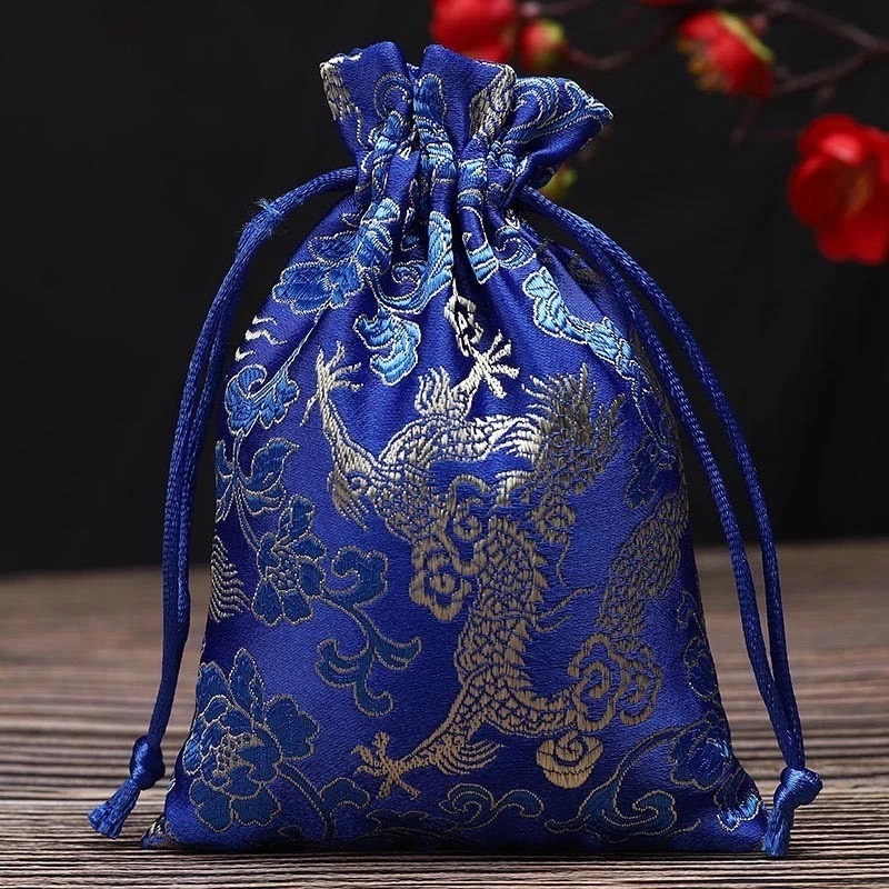 Túi gấm tài lộc đựng trang sức thêu hoa văn