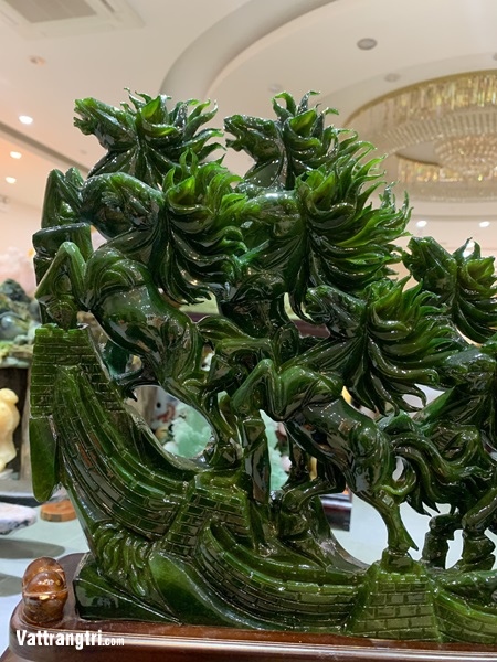 Tượng Bát mã truy phong ngọc serpentine 48cm