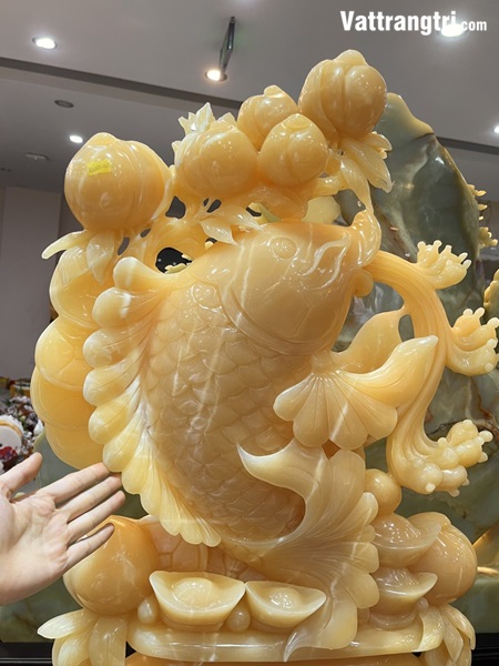 Tượng Cá chép chầu ngọc đá quý ngọc hoàng long 98cm