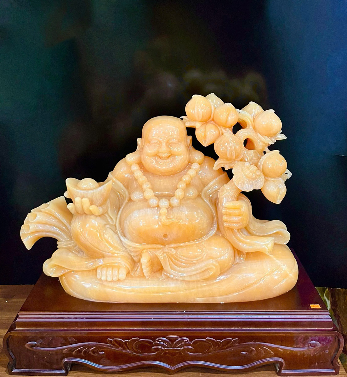 Tượng ngài Di lặc cầm đào tiên ngọc hoàng long 79cm