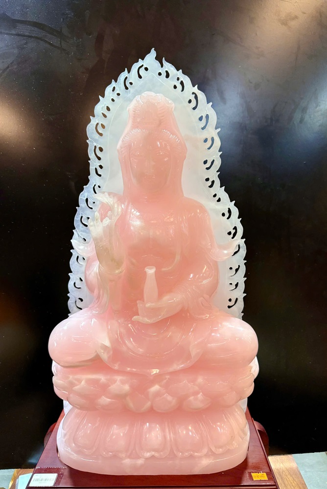 Tượng Phật bà quan âm hồng Ngọc onyx 82cm