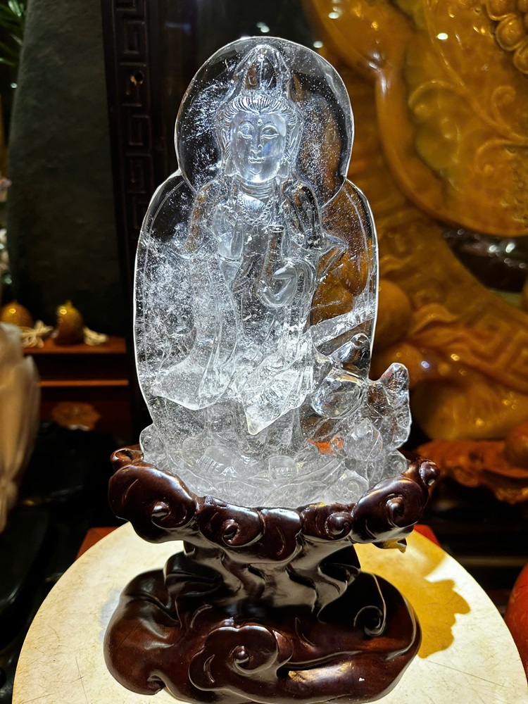 Tượng Quan Âm Bồ Tát Thạch Anh Trắng Trong 27cm