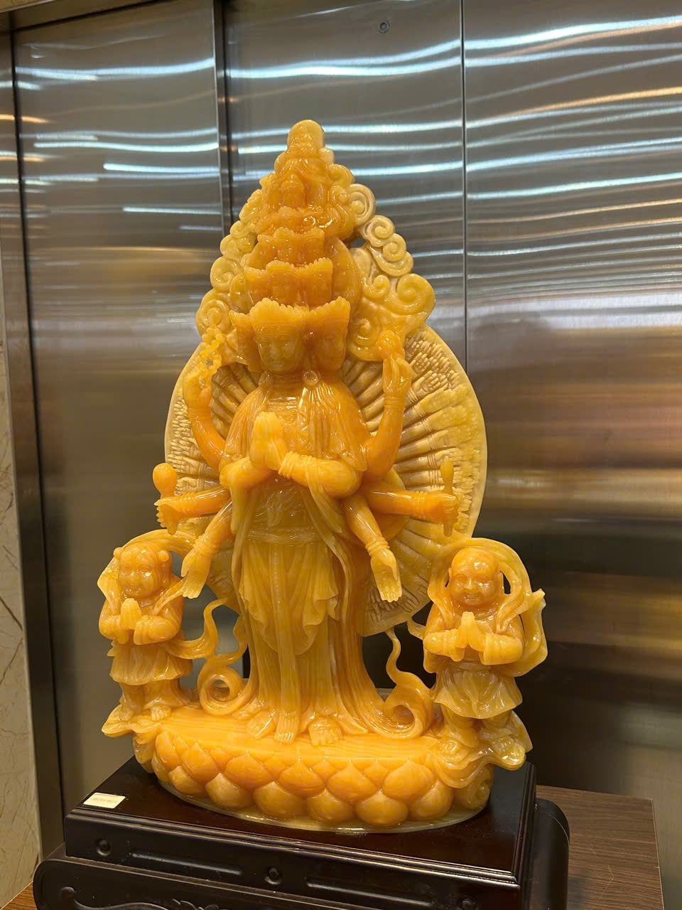 Tượng thiên thủ thiên nhãn ngọc hoàng long