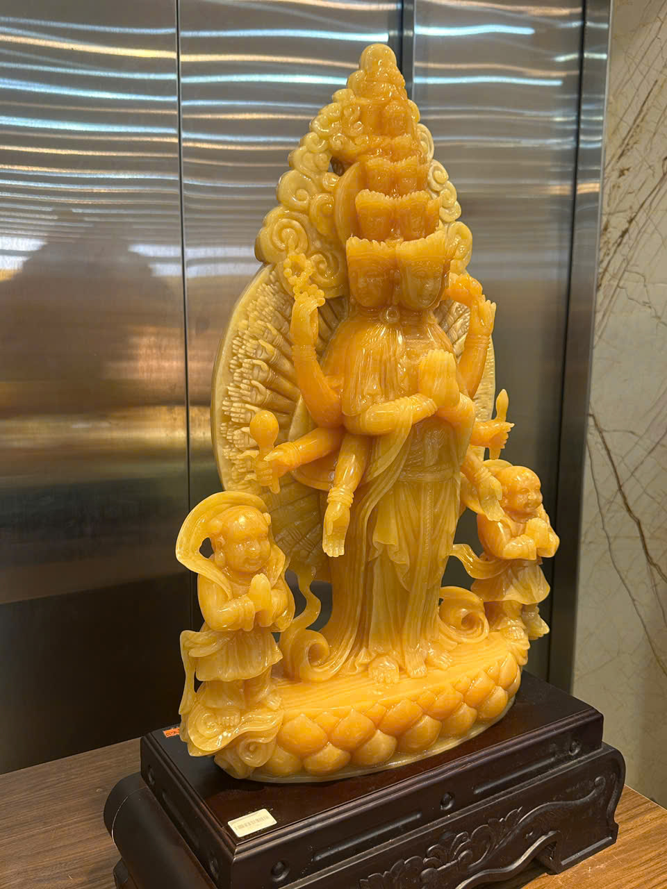 Tượng thiên thủ thiên nhãn ngọc hoàng long