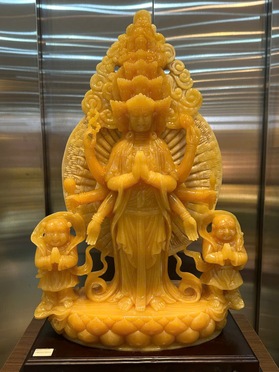 Tượng thiên thủ thiên nhãn ngọc hoàng long