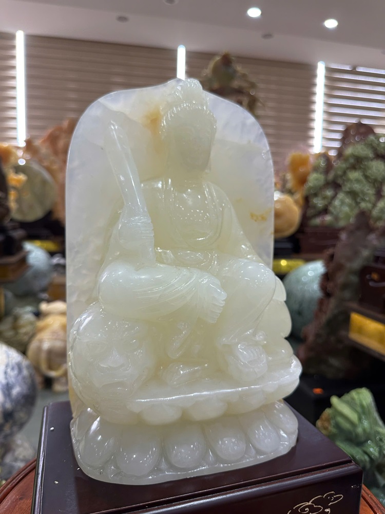 Văn thù sư lợi bồ tát ngọc onyx trắng 36cm