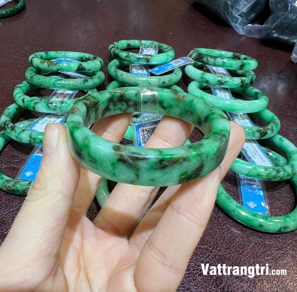 Vòng bản liền ngọc phỉ thuý đủ Size + Giấy kiểm định PNJ