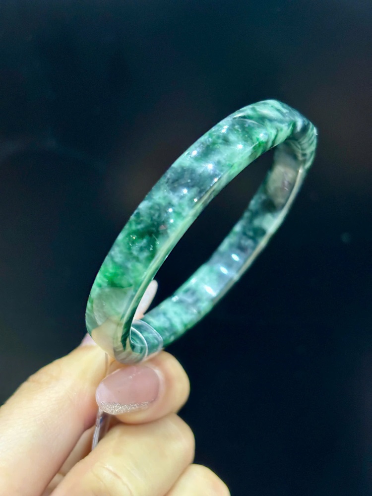 Vòng Bản Liền Ngọc Phỉ Thuý 50.68mm (Kèm Giấy Kiểm Định)