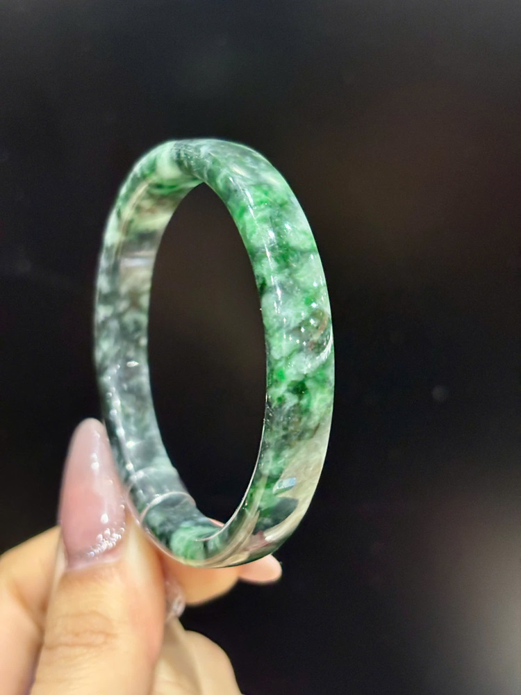 Vòng Bản Liền Ngọc Phỉ Thuý 50.68mm (Kèm Giấy Kiểm Định)