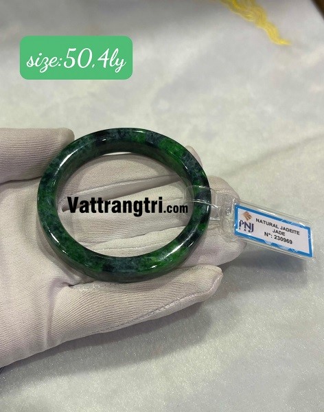 Vòng bản liền ngọc phỉ thuý xanh đen + Giấy kiểm định PNJ