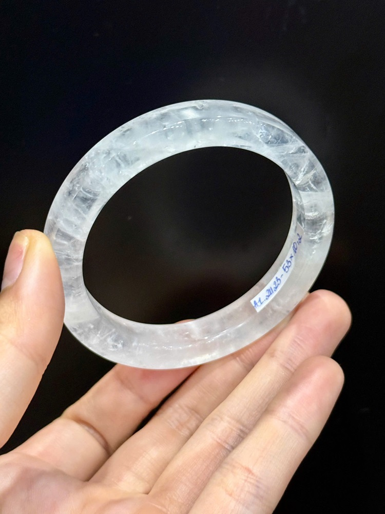 Vòng Bản Vuông Liền Thạch Anh Trắng 53mm