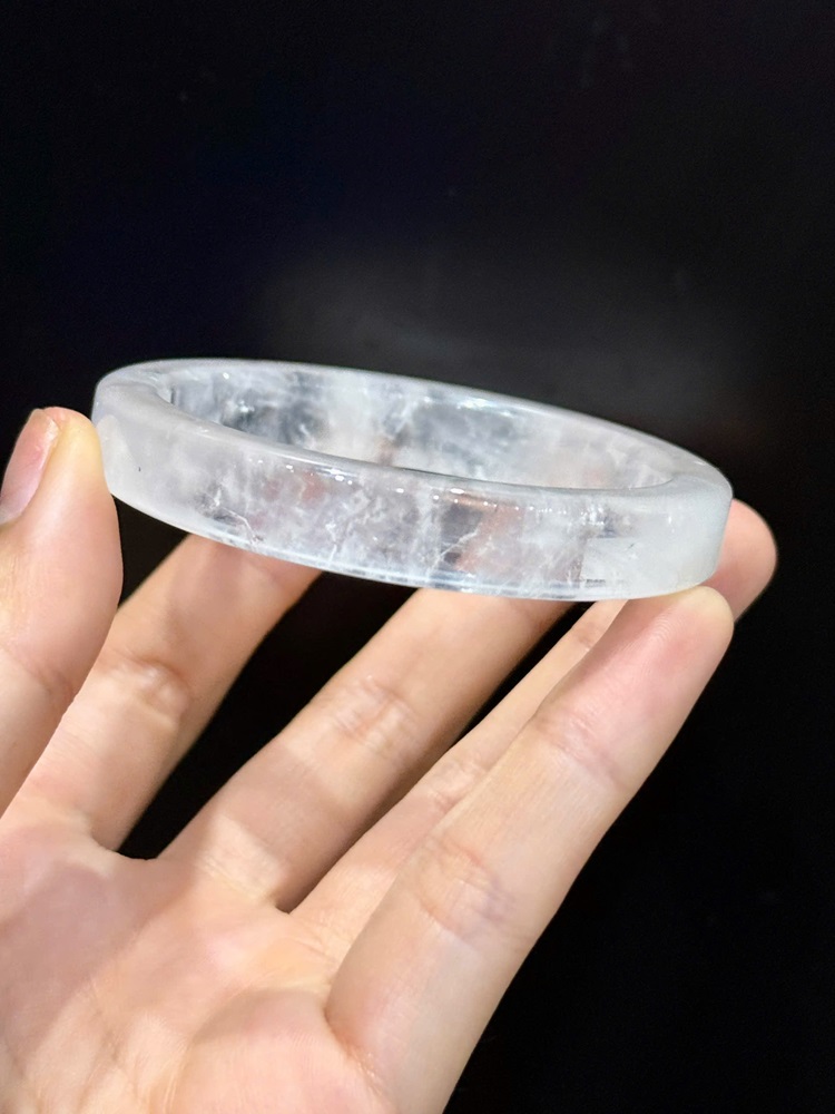 Vòng Bản Vuông Liền Thạch Anh Trắng 53mm