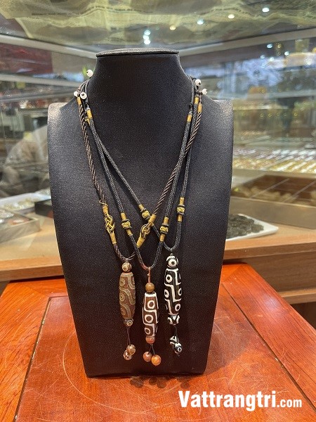 Vòng cổ dọc đá dzj Tây tạng - Mang bình an tài lộc