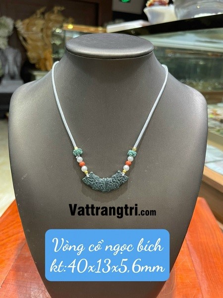Vòng cổ ngọc bích hoạ tiết cổ 40mm
