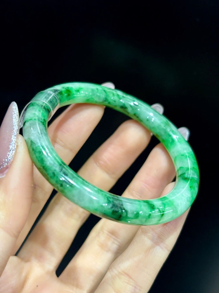Vòng Liền Bản Đũa Ngọc Phỉ Thuý 49.52mm (Kèm GKĐ PNJ)