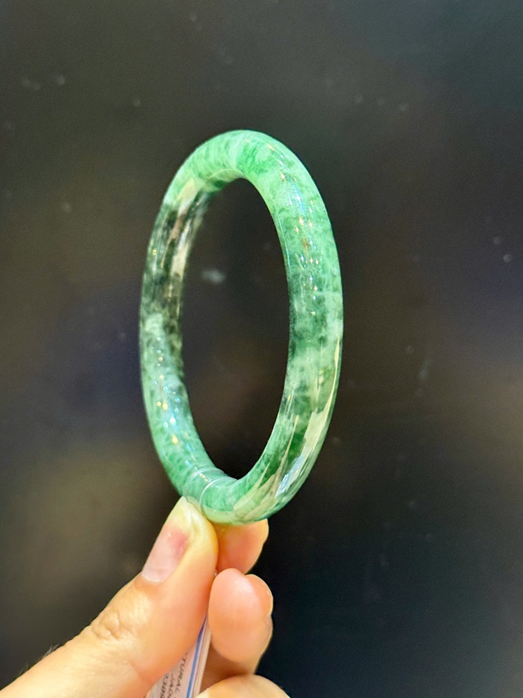 Vòng Liền Bản Đũa Ngọc Phỉ Thuý 55.44mm (Giấy kiểm định PNJ)