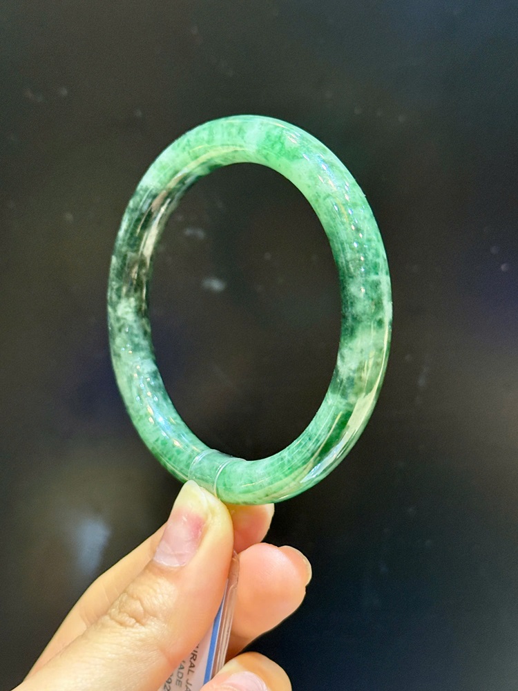 Vòng Liền Bản Đũa Ngọc Phỉ Thuý 55.44mm (Giấy kiểm định PNJ)