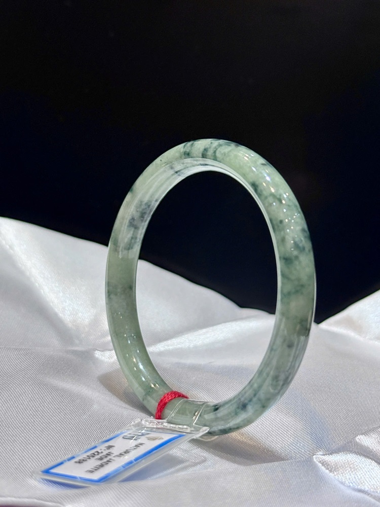 Vòng Liền Bản Đũa Ngọc Phỉ Thuý 55.93mm (Kèm giấy kiểm định)