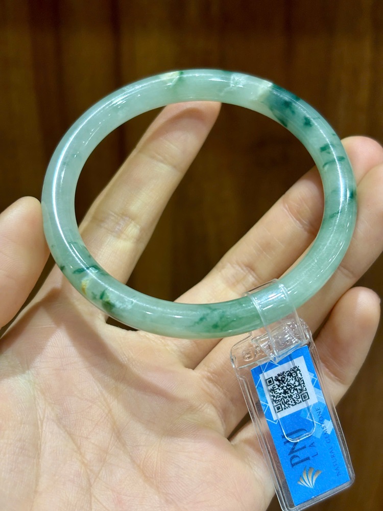 Vòng Liền Bản Đũa Ngọc Phỉ Thuý 57.35mm (Kèm KĐ PNJ)