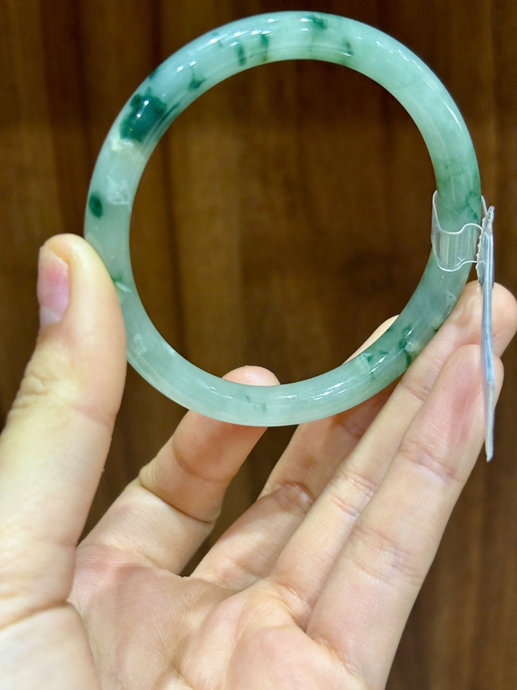 Vòng Liền Bản Đũa Ngọc Phỉ Thuý 57.35mm (Kèm KĐ PNJ)