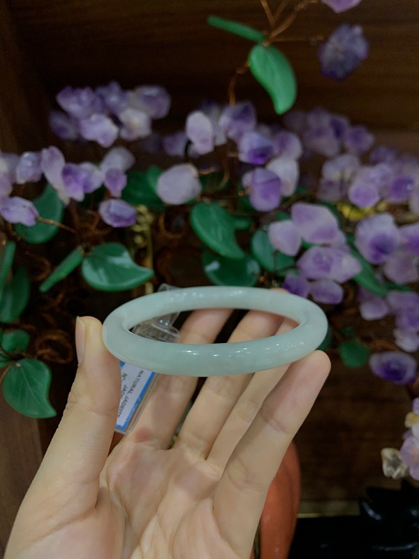 Vòng liền bản đũa ngọc phỉ thuý 57,58ly (kèm giấy kiểm đinh PNJ)