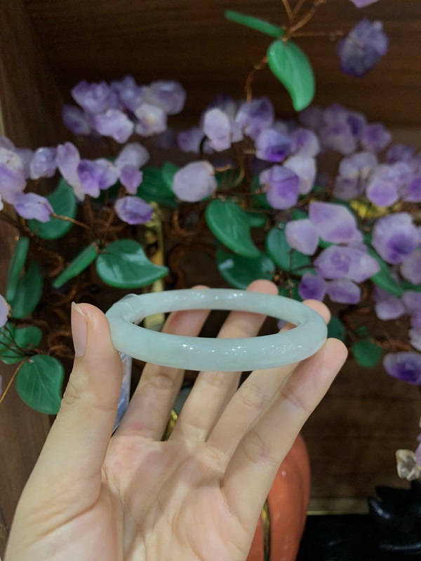 Vòng liền bản đũa ngọc phỉ thuý 57,58ly (kèm giấy kiểm đinh PNJ)