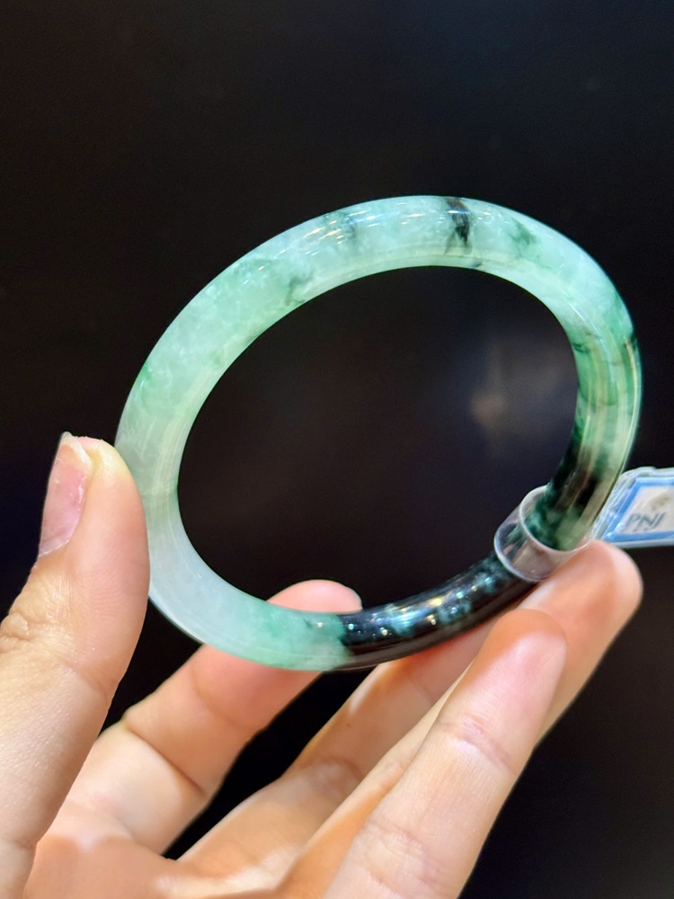 Vòng Liền Bản Đũa Ngọc Phỉ Thuý 58.30mm (Giấy kiểm định PNJ)