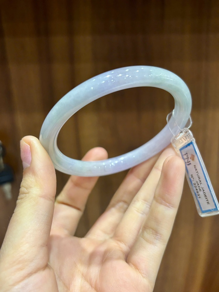 Vòng Liền Bản Đũa Ngọc Phỉ Thuý 60.19mm (Kèm KĐ PNJ)