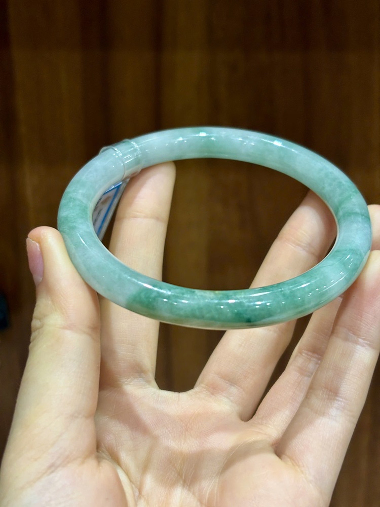 Vòng Liền Bản Đũa Ngọc Phỉ Thuý 63.11mm (Kèm KĐ PNJ)