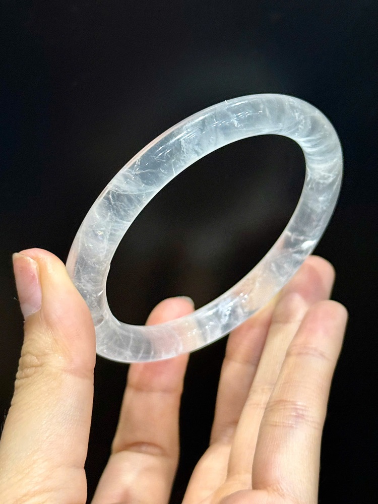 Vòng Liền Bản Đũa Thạch Anh Trắng 59.2mm