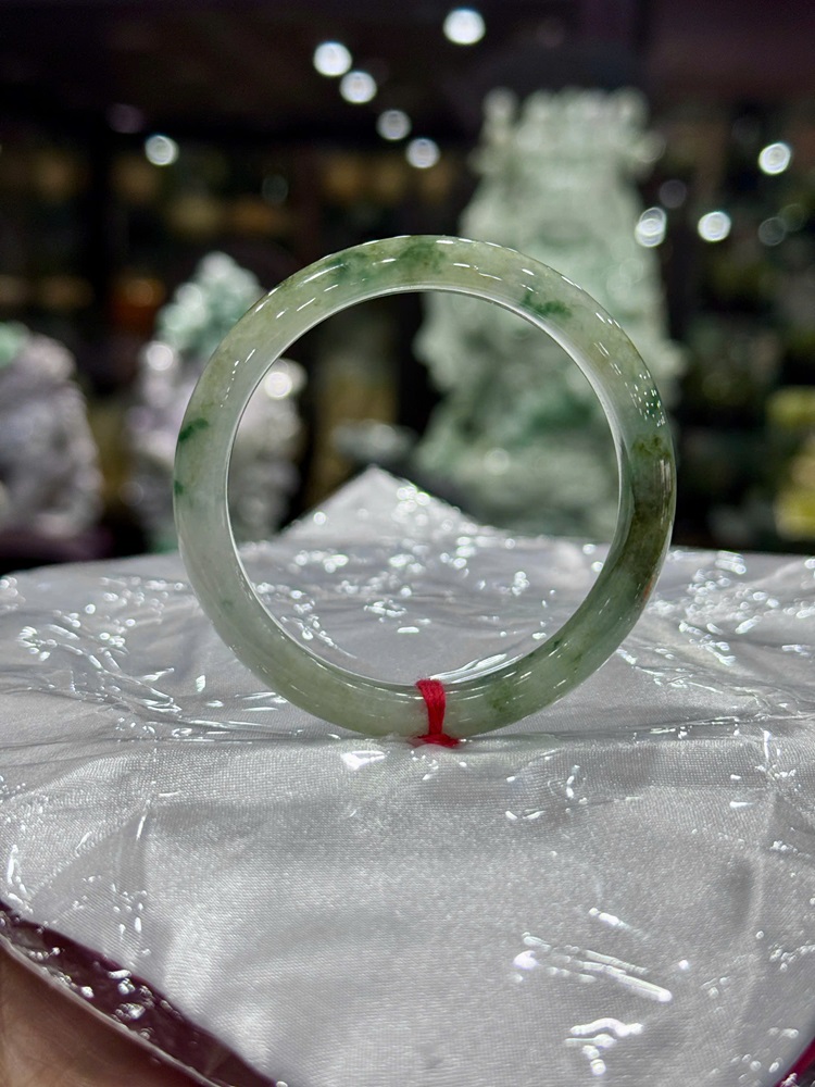 Vòng Liền Bản Hẹ Ngọc Phỉ Thuý 50.5mm (Kèm Giấy Kiểm Định)