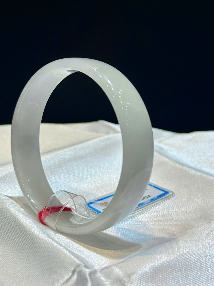 Vòng Liền Bản Hẹ Ngọc Phỉ Thuý 53.17mm (Giấy kiểm định PNJ)