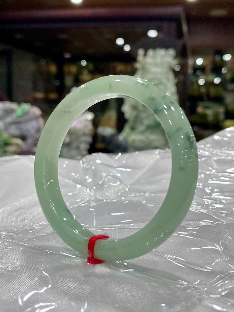 Vòng Liền Bản Hẹ Ngọc Phỉ Thuý 53.2mm (Kèm Giấy Kiểm Định)