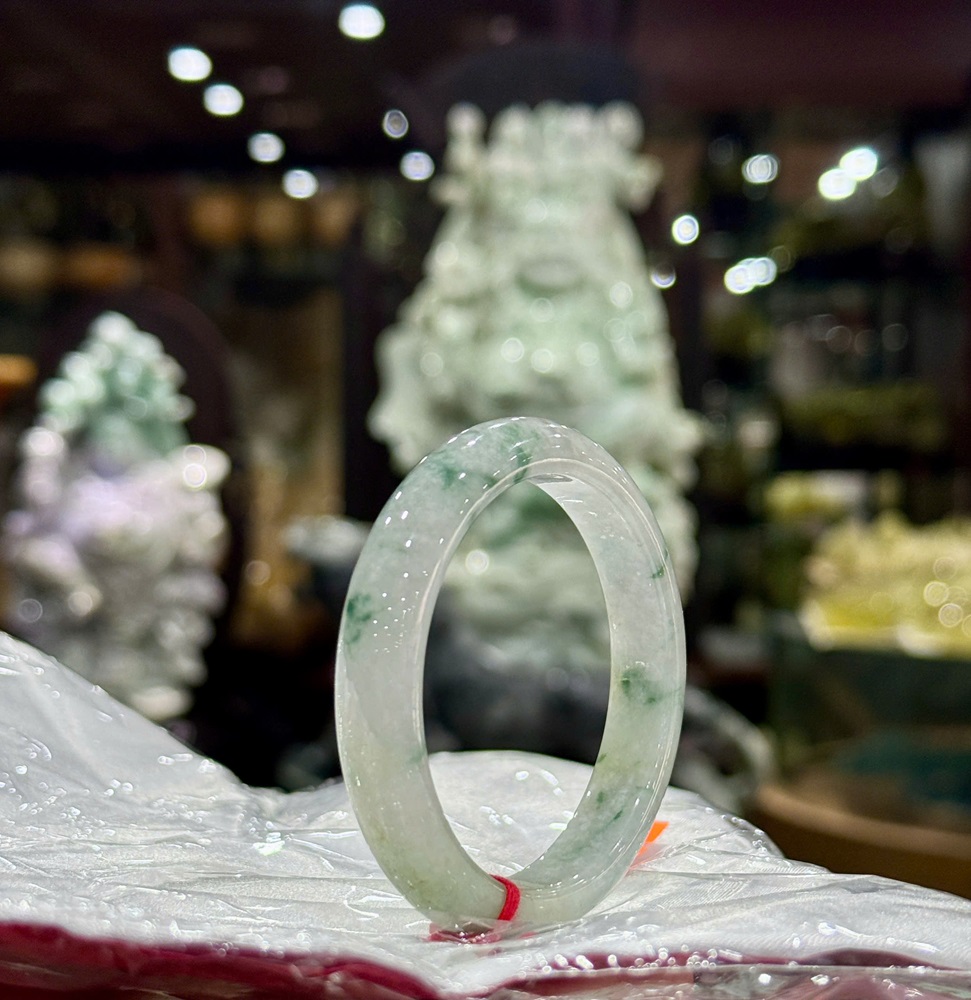 Vòng Liền Bản Hẹ Ngọc Phỉ Thuý 54.5mm (Kèm Giấy Kiểm Định)