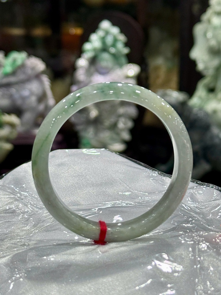 Vòng Liền Bản Hẹ Ngọc Phỉ Thuý 54mm (Kèm Giấy Kiểm Định)