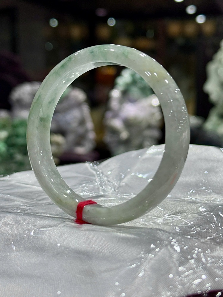 Vòng Liền Bản Hẹ Ngọc Phỉ Thuý 54mm (Kèm Giấy Kiểm Định)