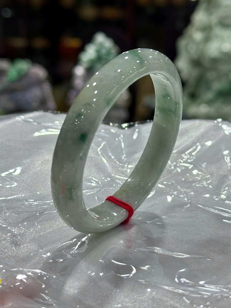 Vòng Liền Bản Hẹ Ngọc Phỉ Thuý 54mm (Kèm Giấy Kiểm Định)