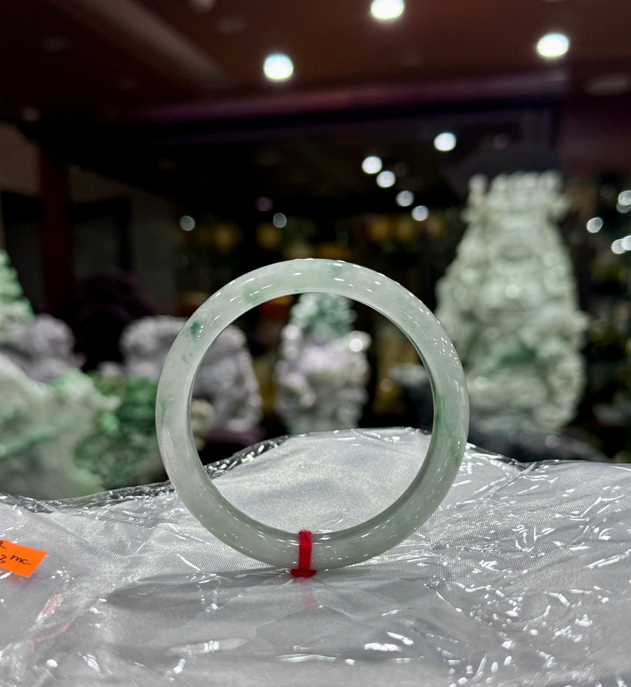 Vòng Liền Bản Hẹ Ngọc Phỉ Thuý 54mm (Kèm Giấy Kiểm Định)