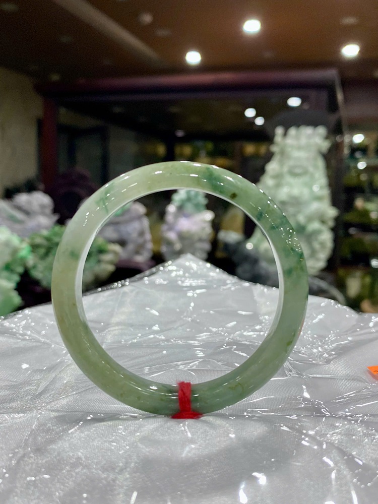 Vòng Liền Bản Hẹ Ngọc Phỉ Thuý 55.6mm (Kèm Giấy Kiểm Định)