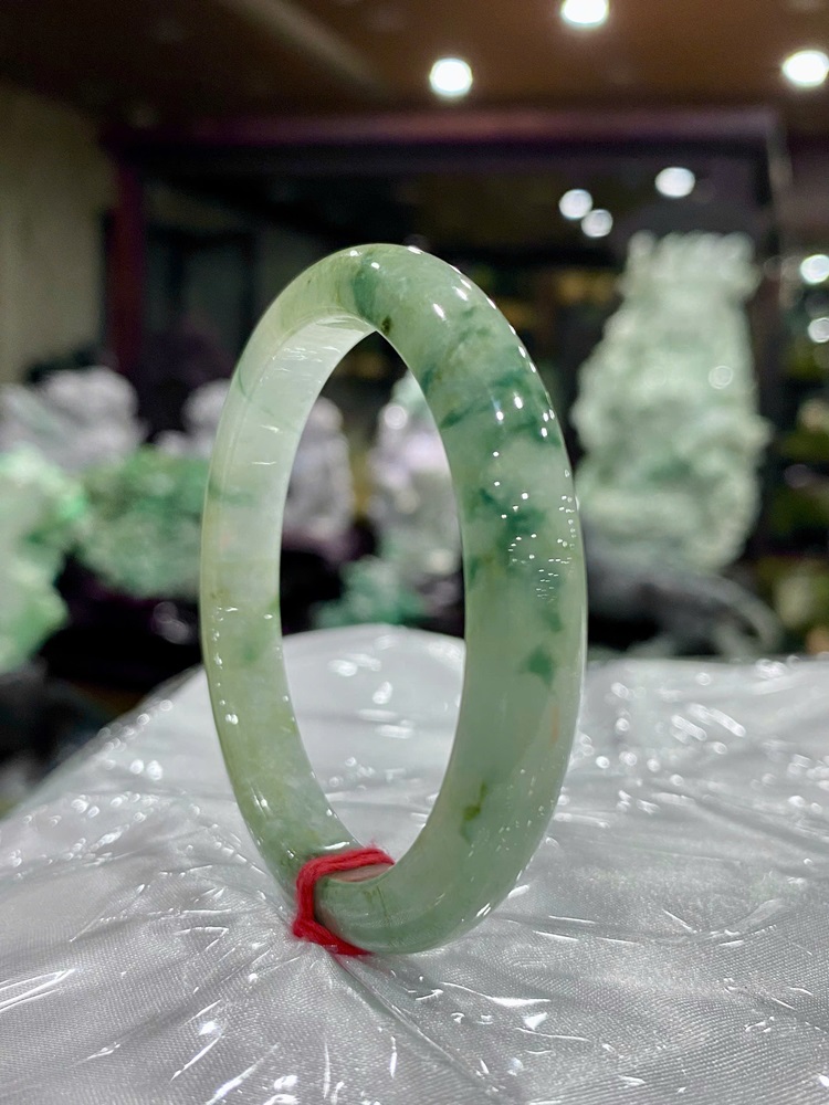 Vòng Liền Bản Hẹ Ngọc Phỉ Thuý 55.6mm (Kèm Giấy Kiểm Định)