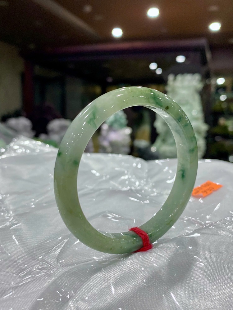 Vòng Liền Bản Hẹ Ngọc Phỉ Thuý 55.6mm (Kèm Giấy Kiểm Định)