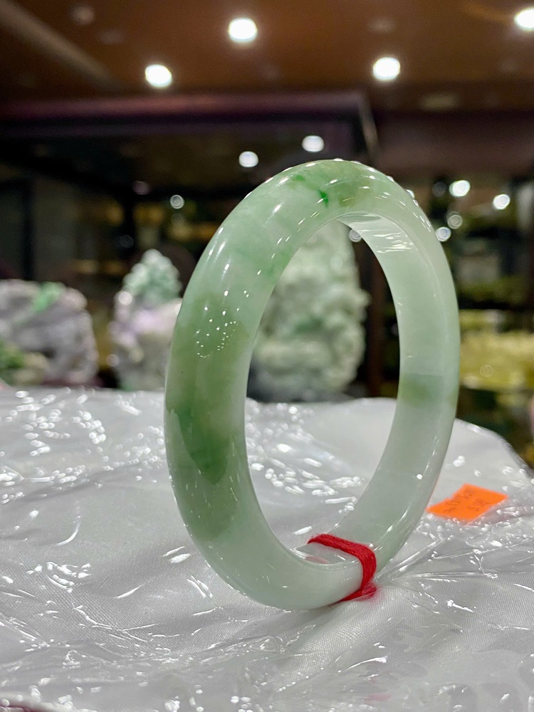 Vòng Liền Bản Hẹ Ngọc Phỉ Thuý 60.5mm (Kèm Giấy Kiểm Định)