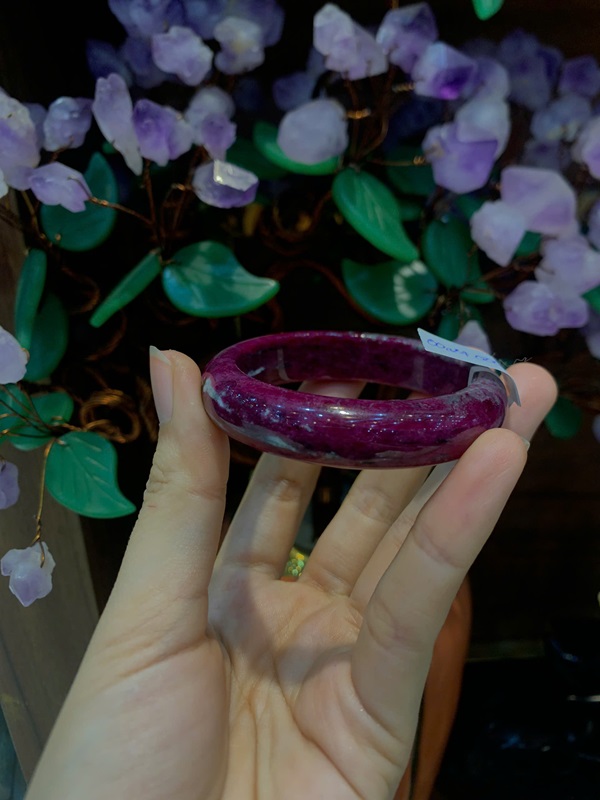 Vòng liền bản hẹ ngọc Ruby 48,61mm