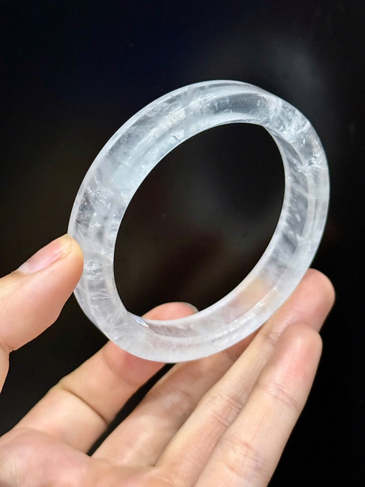 Vòng Liền Bản Vuông Cạnh Thạch Anh Trắng 55.8mm