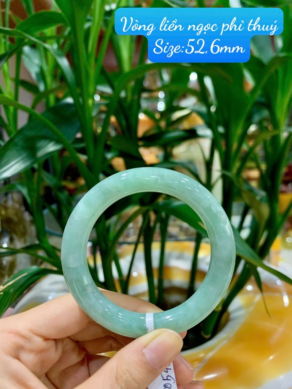Vòng liền ngọc phỉ thuý 52,6ly