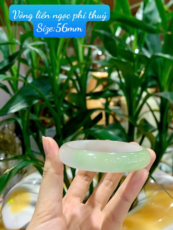 Vòng liền ngọc phỉ thuý 56mm