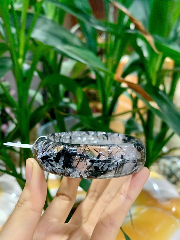 Vòng liền thạch anh tóc đen 58,1ly