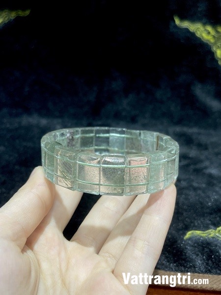 Vòng tay bản khúc thạch anh bao thể ưu linh 18ly