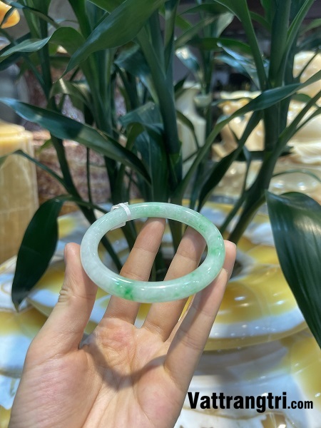 Vòng tay bản liền ngọc sơn thuỷ 56.7mm